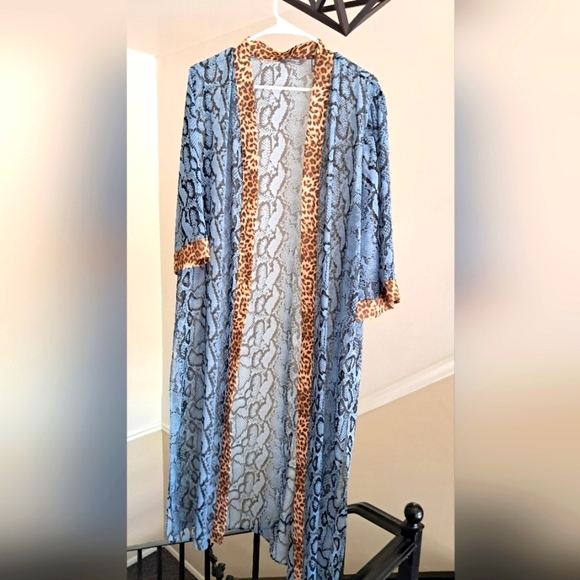 Blue Snake Print Kimono with Leopard Trim LISA RINNA COLLECTION - Picture 1 of 10